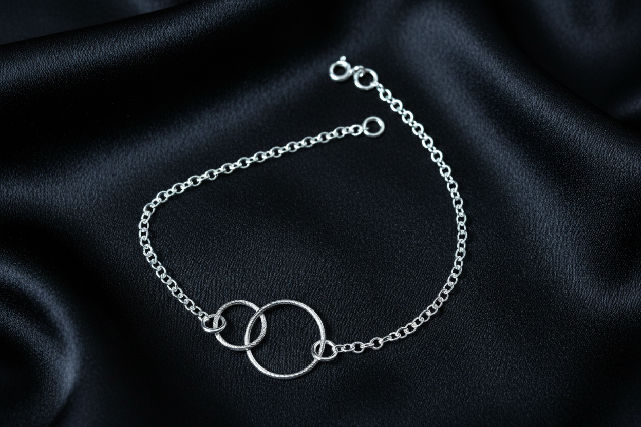 Interlocking Circle Bracelet