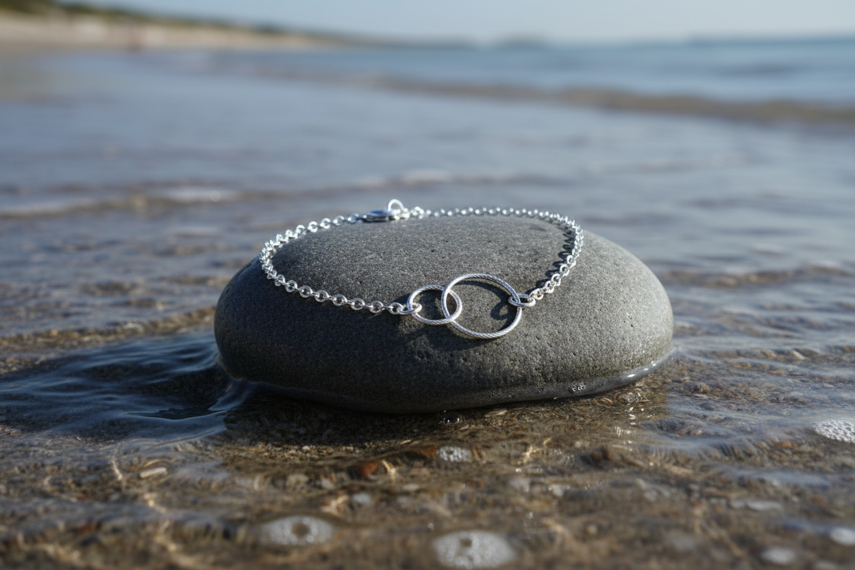 Interlocking Circle Bracelet