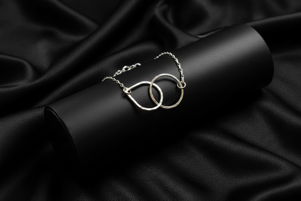 Interlocking Teardrop & Circle Bracelet
