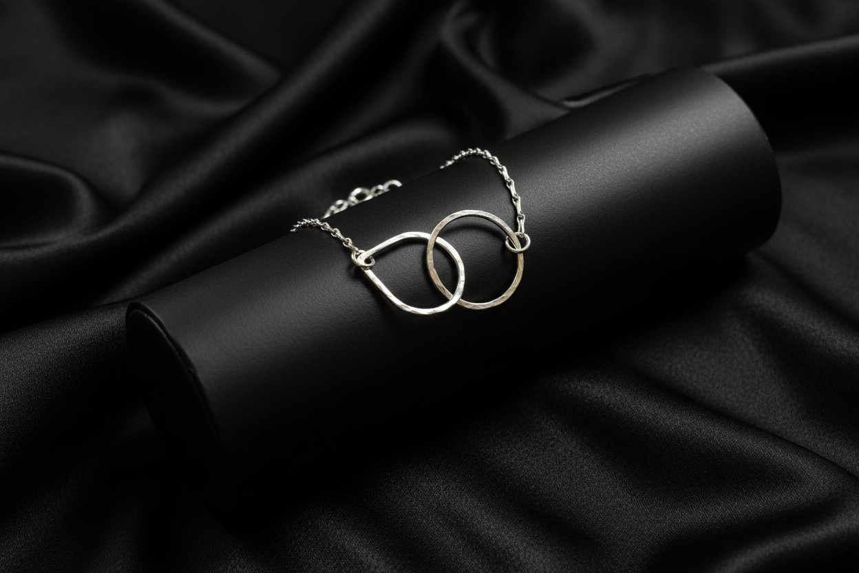 Interlocking Teardrop & Circle Bracelet