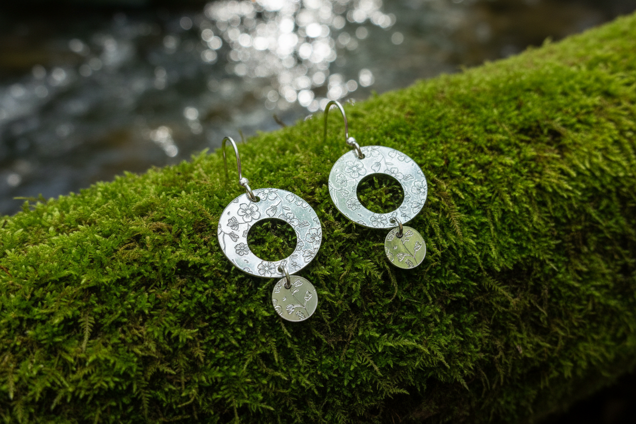 Daisy Round Flower Dangle Earrings