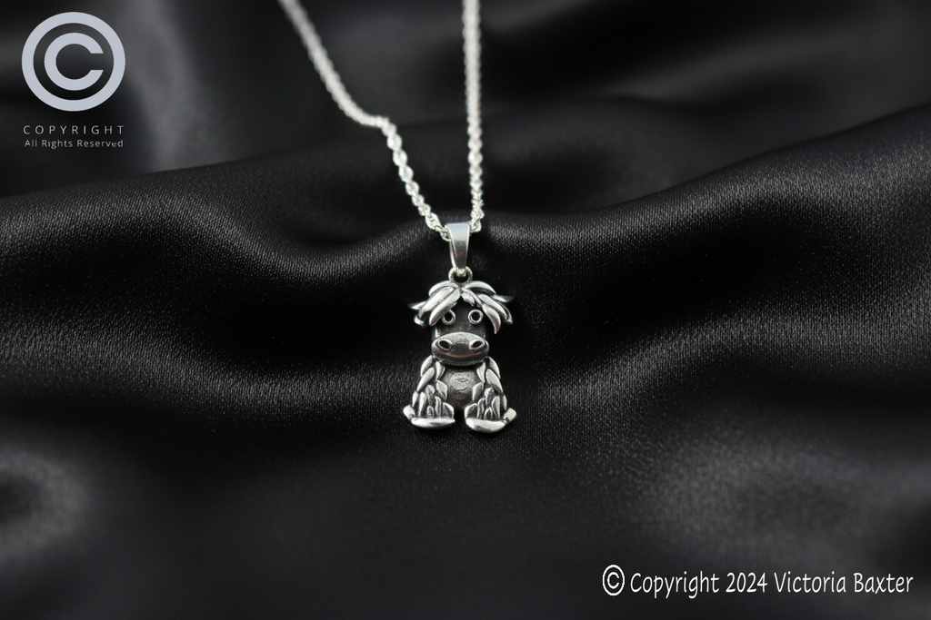 Highland Cow Pendant & Chain