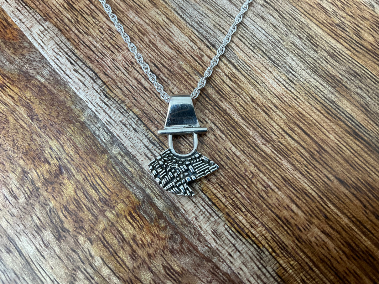 Welsh Lady Pendant & Chain