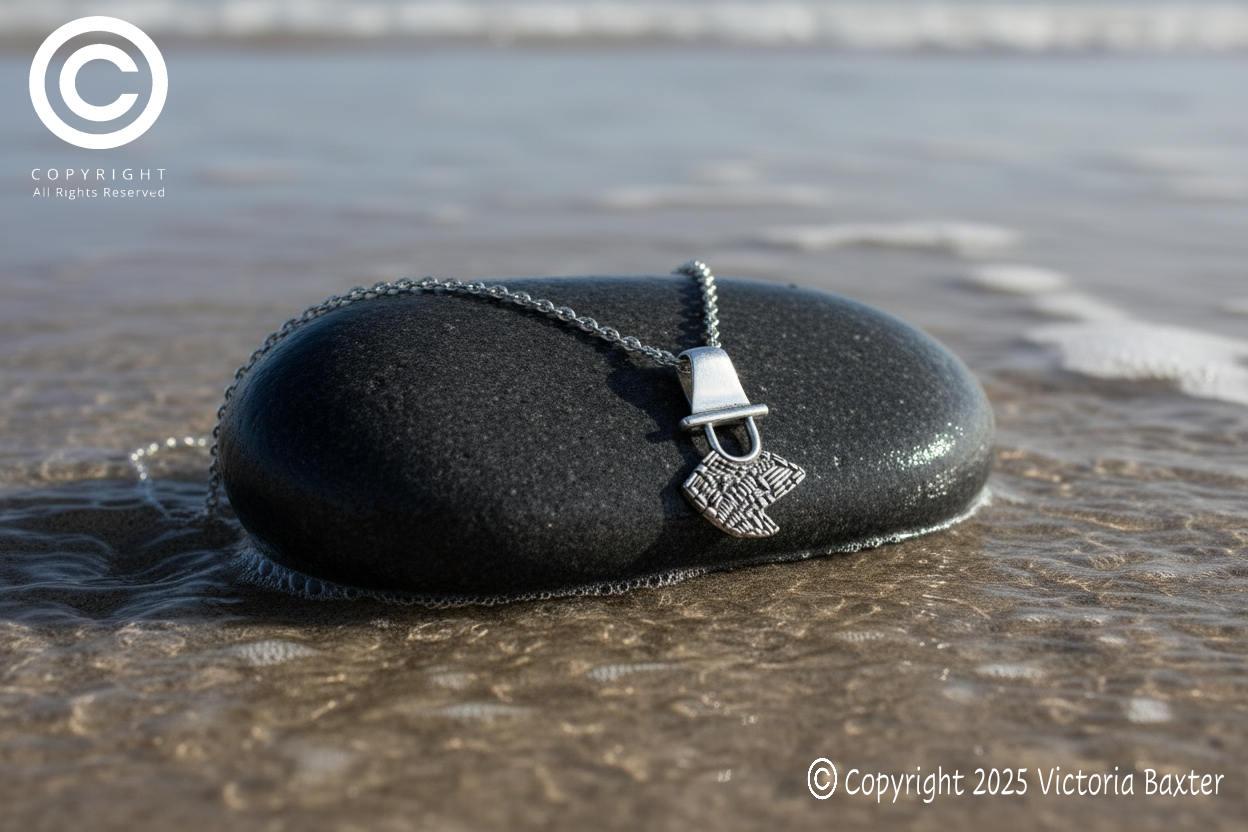 Welsh Lady Pendant & Chain