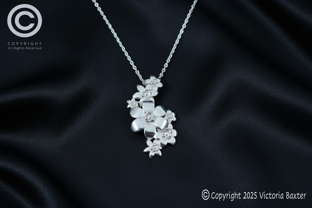 Daffodil Bunch Pendant & Chain