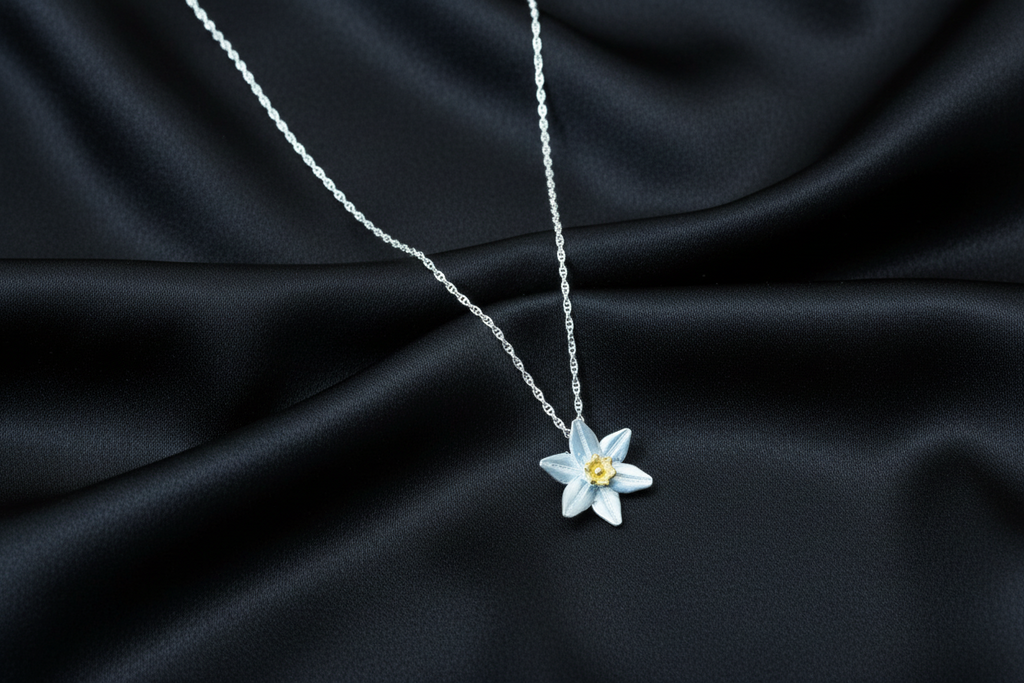 Daffodil Pendant & Chain