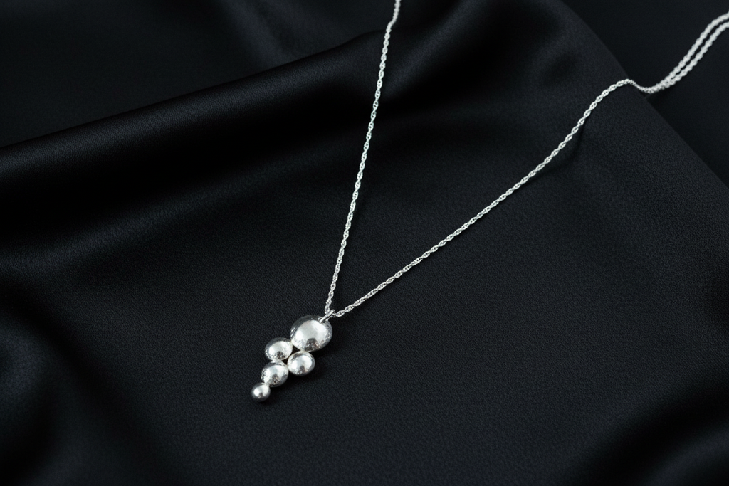 Domed Pendant & Chain
