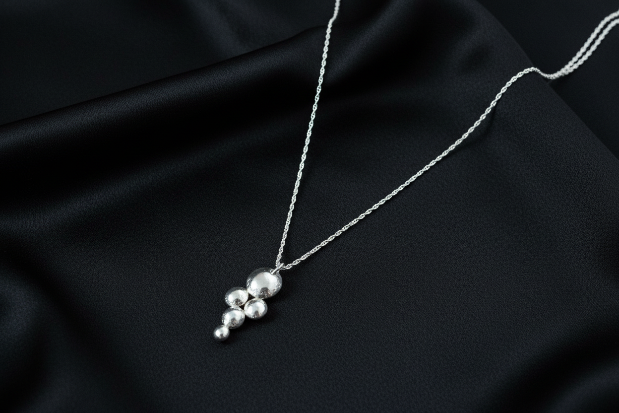 Domed Pendant & Chain