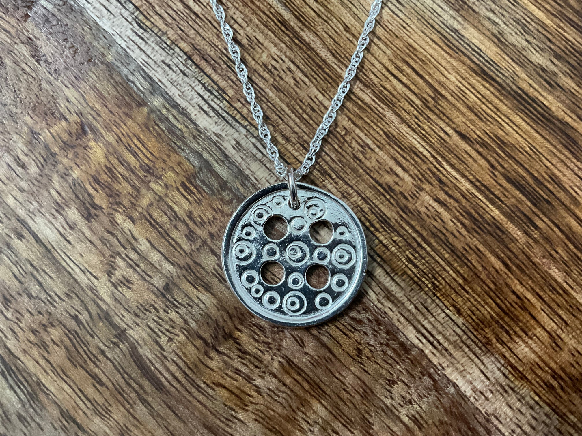Button Pendant & Chain