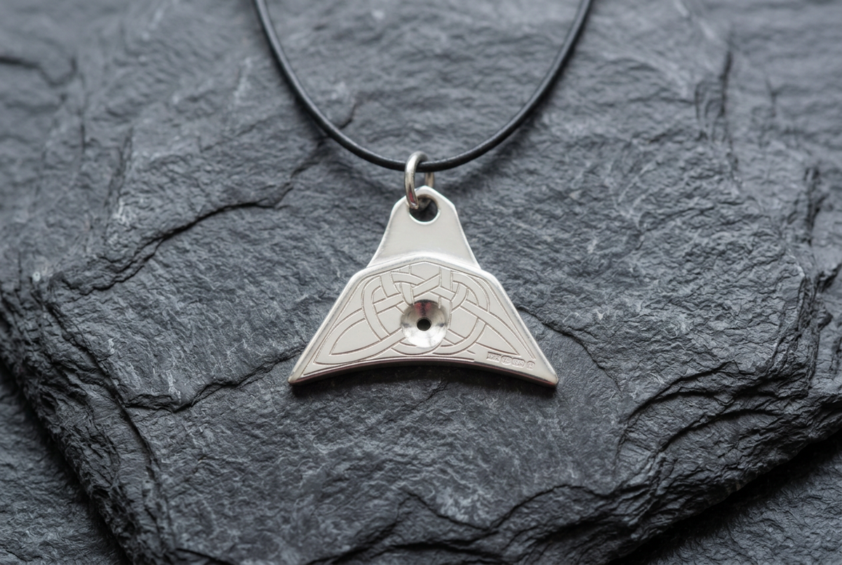Sheepdog Whistle Necklace - The Minnie Logan