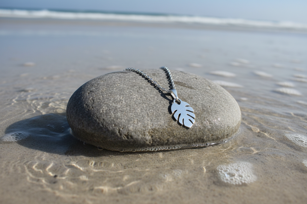 Monstera Leaf Pendant & Chain