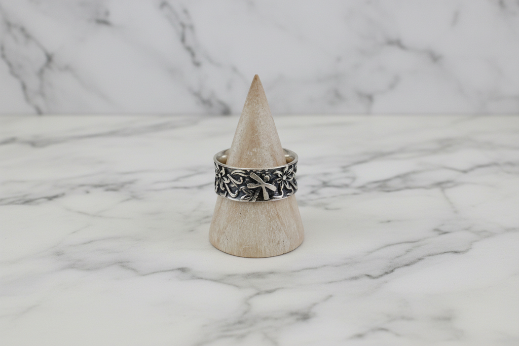 Dragonfly Floral Ring