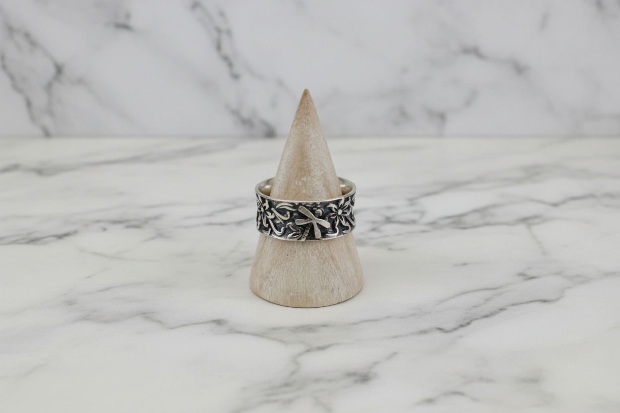 Dragonfly Floral Ring