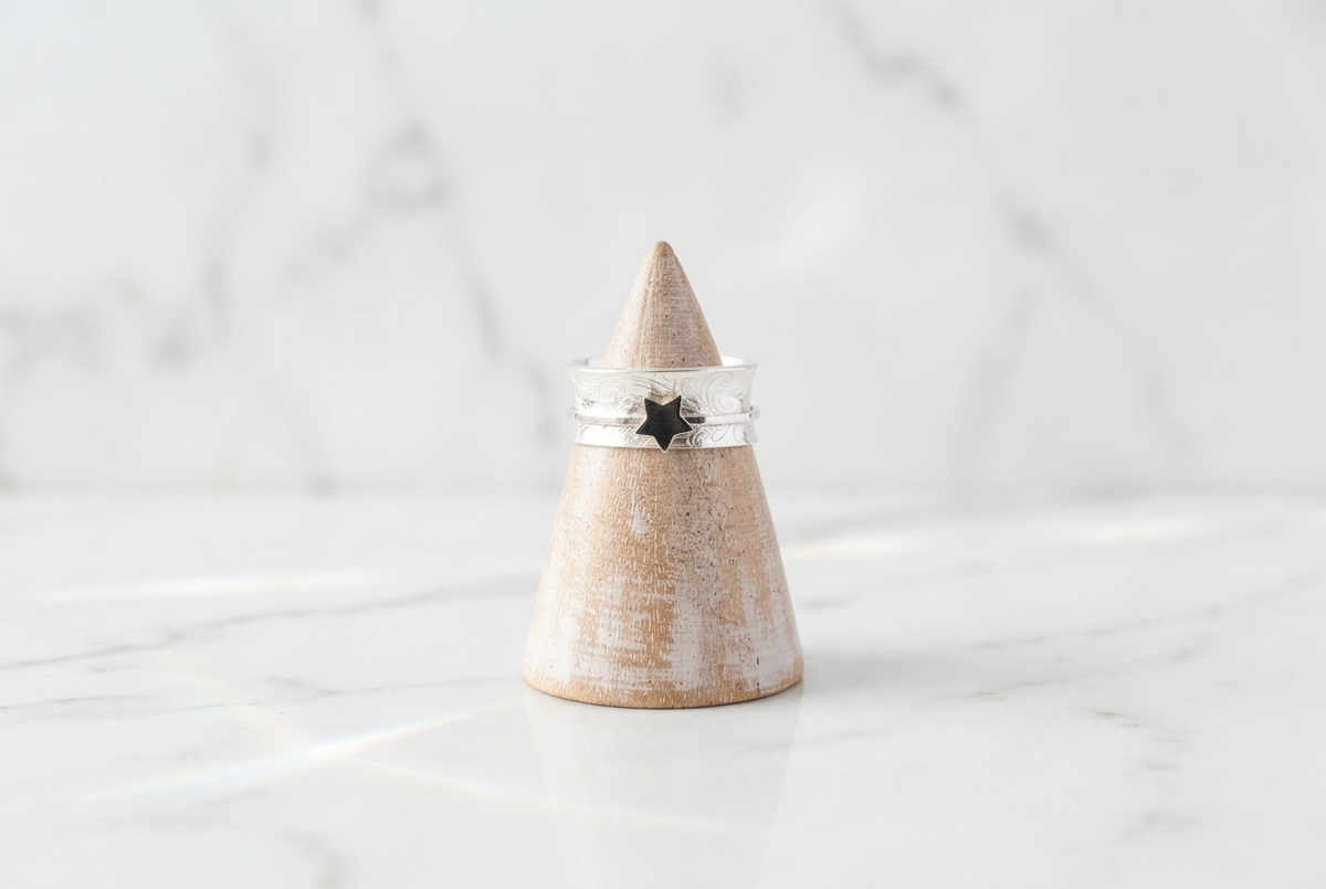 Star Spinner Ring - Size Q