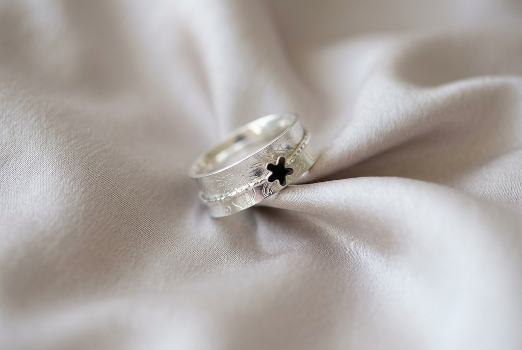 Flower Spinner Ring - Size N