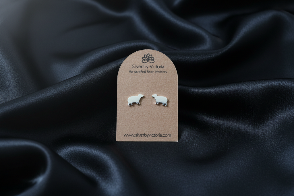 Cappybara Stud Earrings