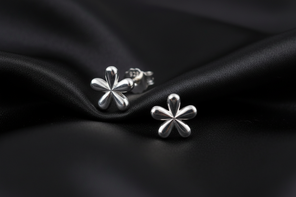 Articulated Heart Stud Earrings (Copy) (Copy) (Copy) (Copy)
