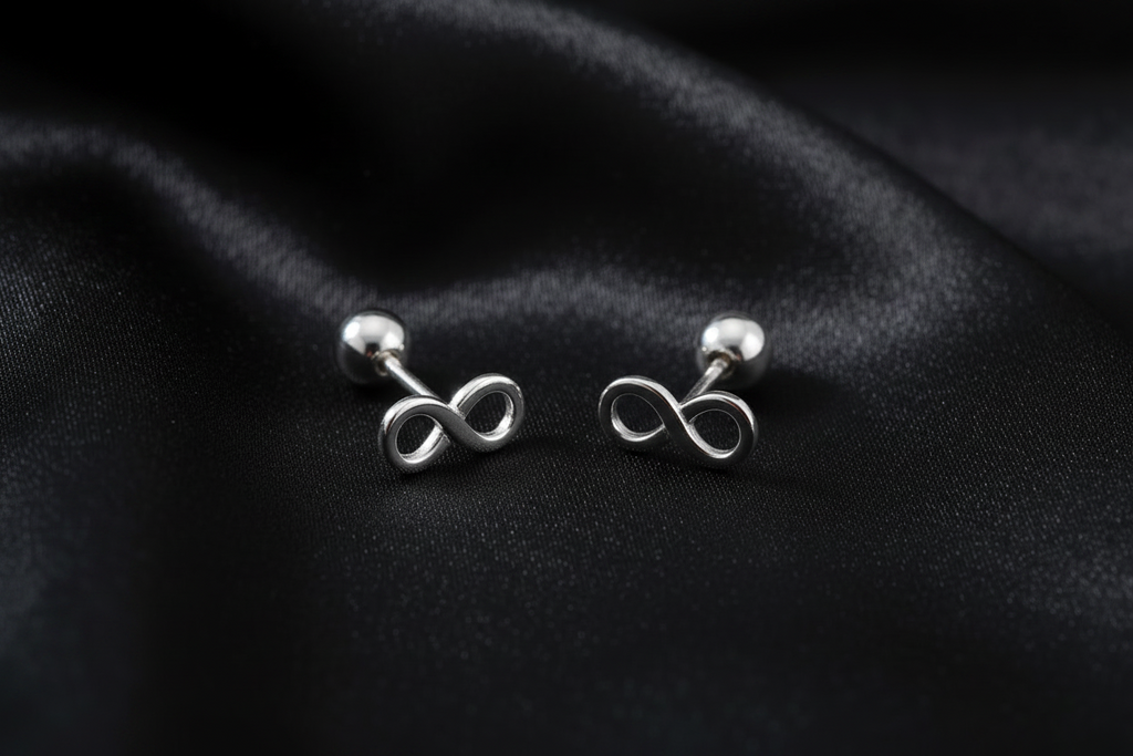 Articulated Heart Stud Earrings (Copy) (Copy) (Copy) (Copy) (Copy)