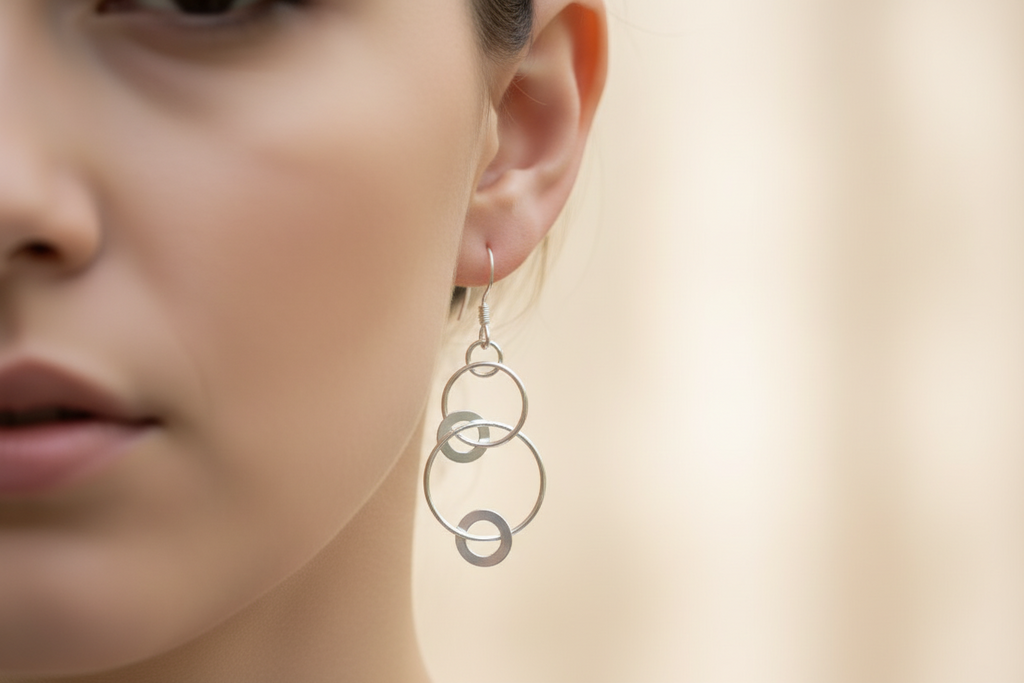 Multi-Size Interlocking Circles Dangle Earrings