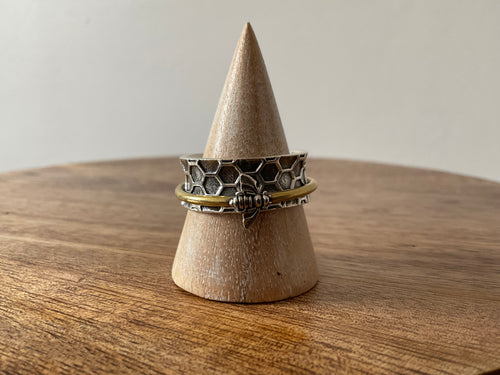 Bee Honeycomb Spinner Ring